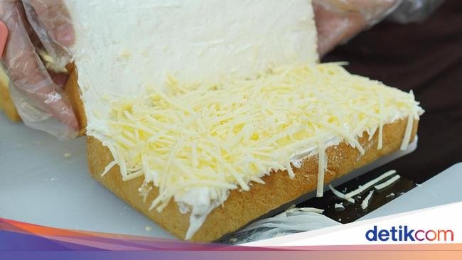 Nikmatnya Roti Bakar dengan Sentuhan Belanda ala Noni Lekker Bandung