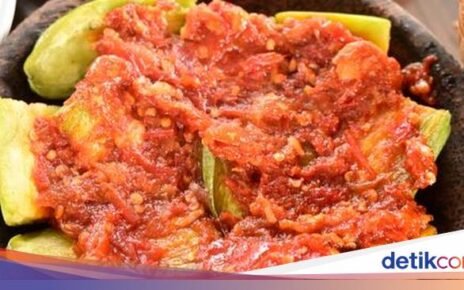 Resep Sambal Terong Penyet yang Sederhana dan Praktis