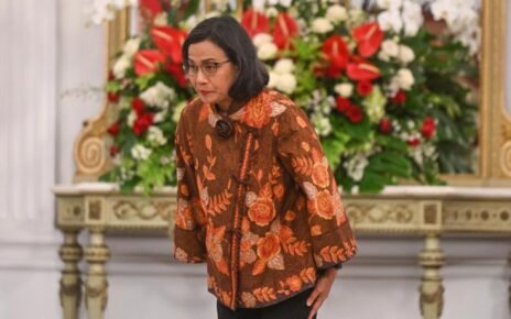 Permintaan Maaf Sri Mulyani hingga Barang Jarahan Dikembalikan Warga