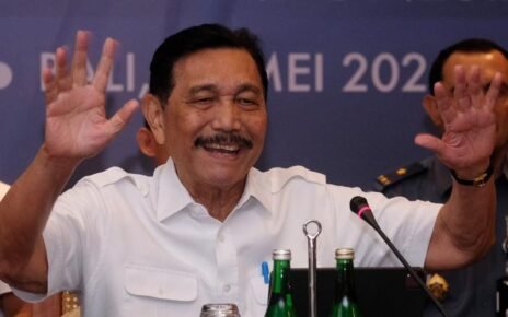 Luhut Bertemu Ekonom yang Sampaikan RI Darurat Ekonomi