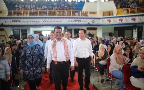 Mentan Sampaikan Pesan Mimpi Besar dalam Kuliah Umum di UNIB