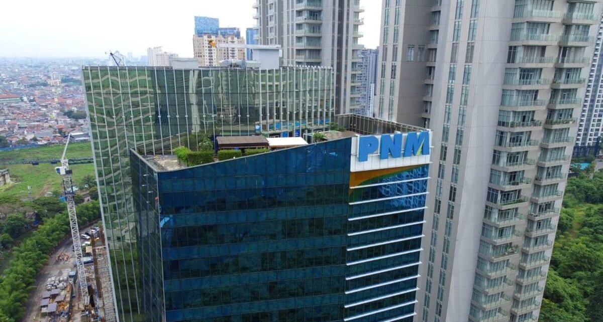 PNM Berangkatkan Karyawan Berprestasi ke Eropa hingga Umroh