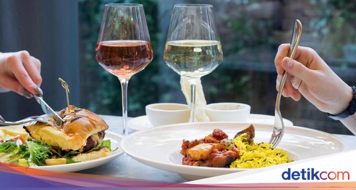 Jangan Ditanyakan Lagi Ya! 4 Hal Ini Bikin Pelayan Restoran Kesal