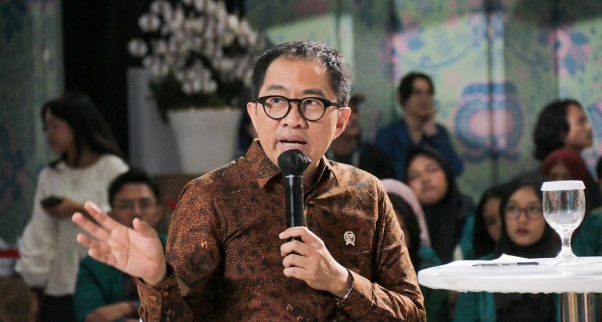 Wamenperin Sambut Cukai Rokok Tak Naik Tahun Depan