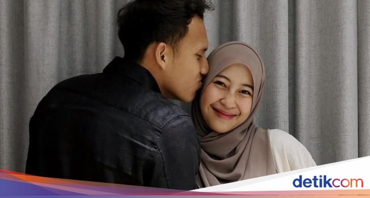 Gaya Adiba Khanza Saat 'Cafe Hopping' di Jakarta hingga Bandung