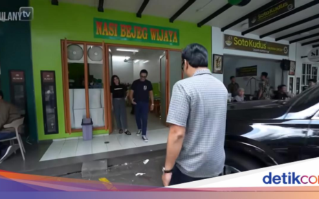 Andre Taulany Kalap Makan di Warung Nasi Ussy dan Andhika Pratama