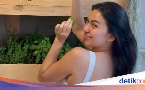 Pesona Ariel Tatum Saat Masak Steak, Tampil Cantik dan Elegan