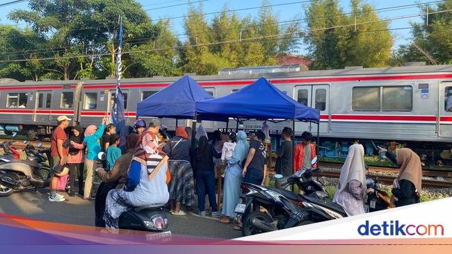 Kisah Gen Z Jualan Cheesecake Rp 10 Ribu di Pinggir Rel, Ludes dalam 3 Jam!