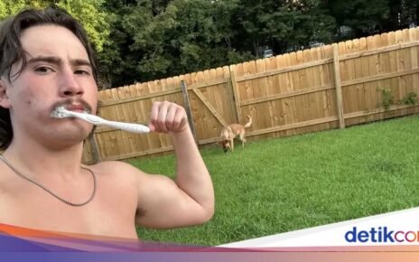 Cicip Makanan Paling Bau di Dunia, Pria Ini Mandi Sampai 3 Kali!