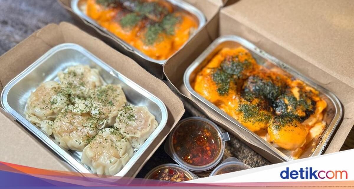 Lezatnya Dimsum Kaki Lima Hits dengan Topping Spicy Mayo dan Mayo Jepang