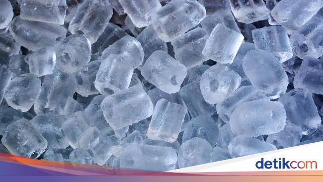 Fakta Unik Es Batu di Restoran, Kenapa Selalu Ada Lubangnya?