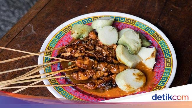 Foodies! Ini 10 Makanan Indonesia Favorit Mark Wiens yang Layak Dicoba