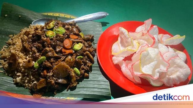 Gurih Smokey! Nasi Goreng Gila Pete di Gandaria Favoritnya Raisa