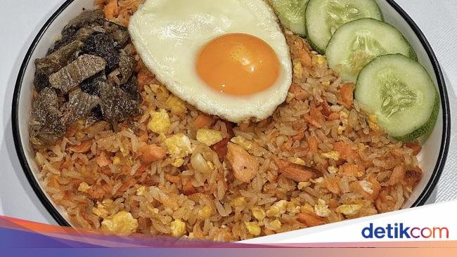 Resep Nasi Goreng Salmon Krispi Buat Menu Sarapan Spesial