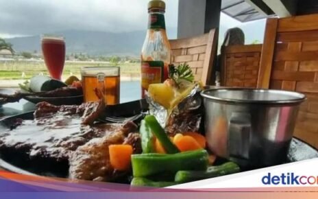 Saung Pananjung, Rumah Makan Olahan Domba Garut Langganan Para Menteri