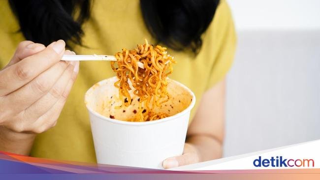 Bahaya Konsumsi Mie Instan, 5 Korban Dirawat di RS hingga Meninggal