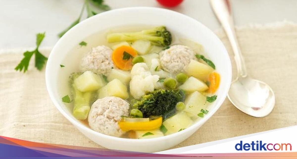 Resep Sup Bakso Ayam yang Bernutrisi dan Berkuah Gurih