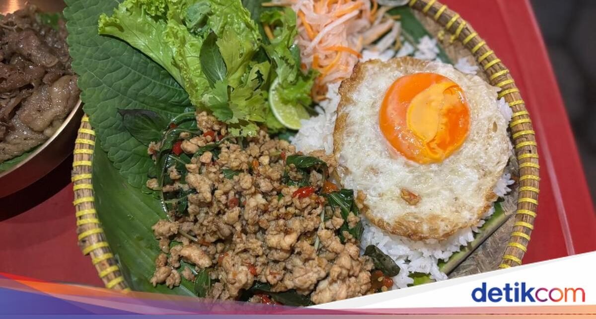 Ada Tomyam dan Pad Kra Pao Sedap di Warung Tenda Tebet