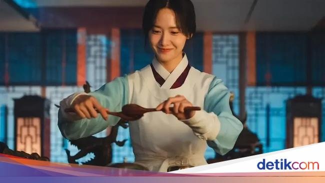 Totalitas! Yoona SNSD Ikut Kursus Masak Demi 'Bon Appetit Your Majesty'