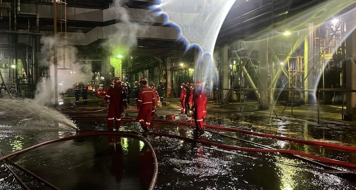 Kebakaran Kilang Minyak Pertamina Dumai Berhasil Dipadamkan