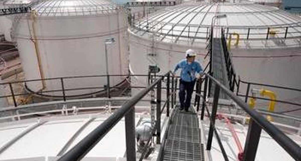 Harga Minyak Dunia Stabil, Pasar Waspadai Risiko Kelebihan Pasokan