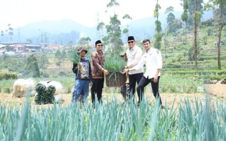 Wamentan Harap Pesantren Jadi Mitra Strategis Ketahanan Pangan