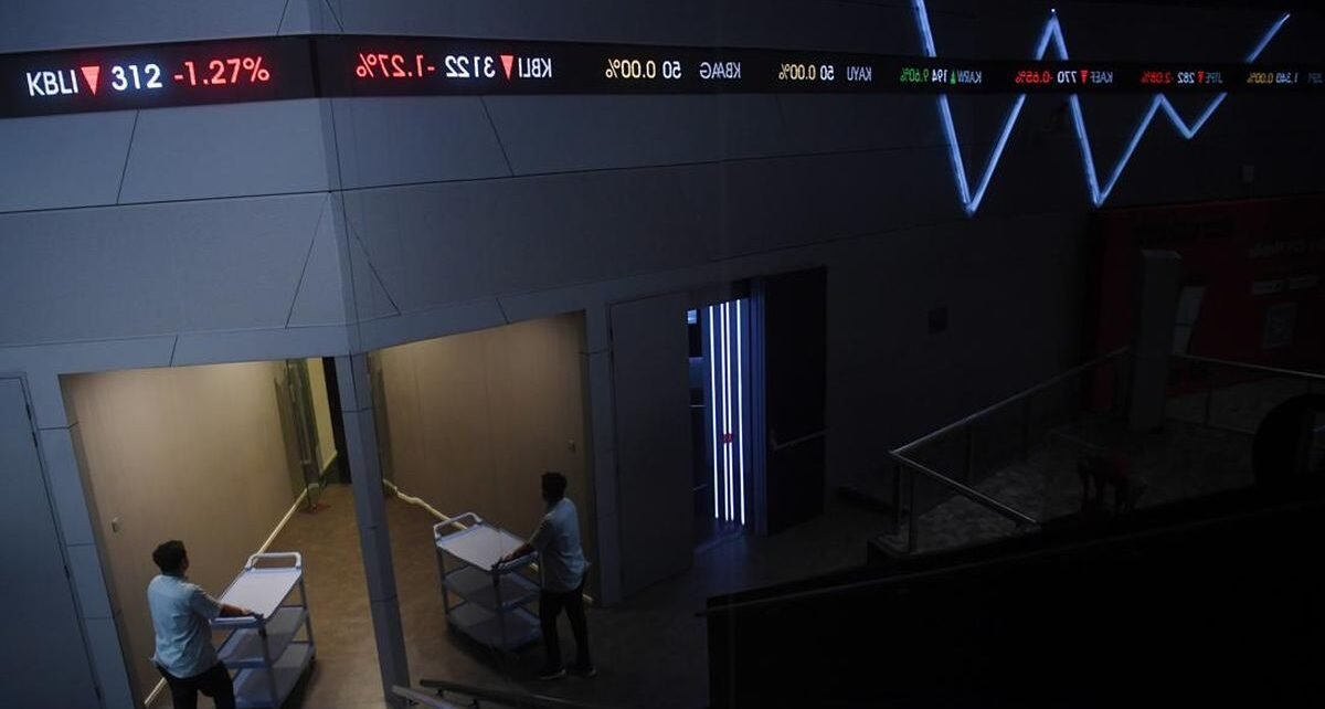 IHSG Menguat Tipis ke 8.257 Akhir Pekan Ini