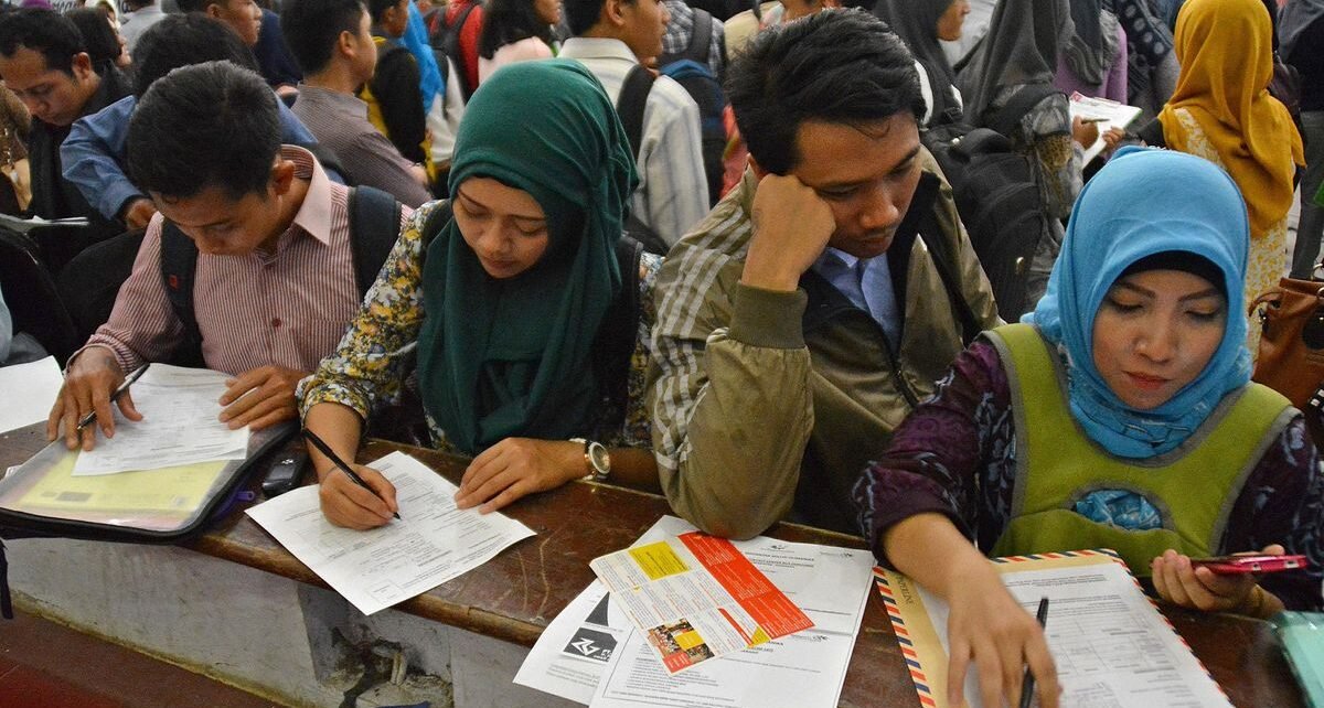 4 Catatan Buruh Agar Magang Bergaji UMP Tak Dieksploitasi Pengusaha