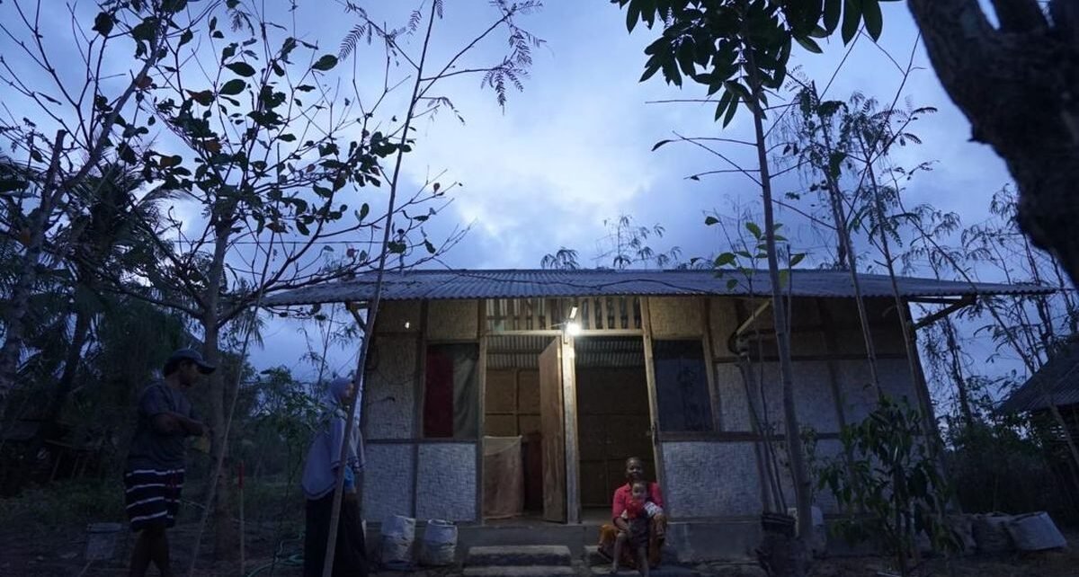 Setahun Berdampak, Listrik Desa Terangi Harapan Hingga Ujung Negeri