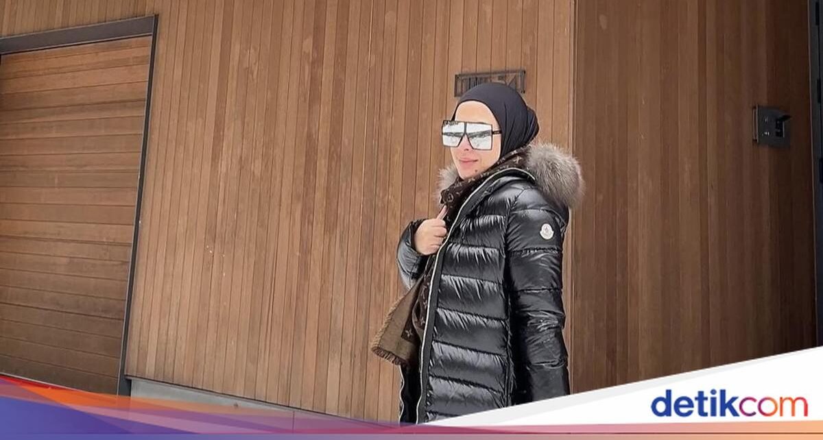 Aksi Aisyahrani, Adik Princess Syahrini Saat Jualan Sambal hingga Peyek