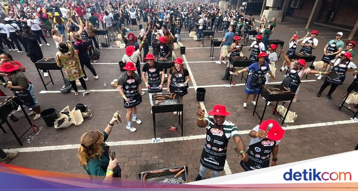 Aksi Ribuan Warga Panggang Daging Demi Pecahkan Rekor Dunia