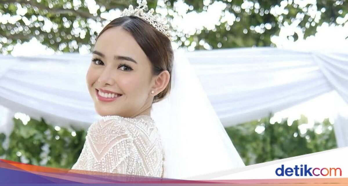 Potret Manis Amanda Manopo Saat Kulineran dan Ngopi Bareng Keluarga