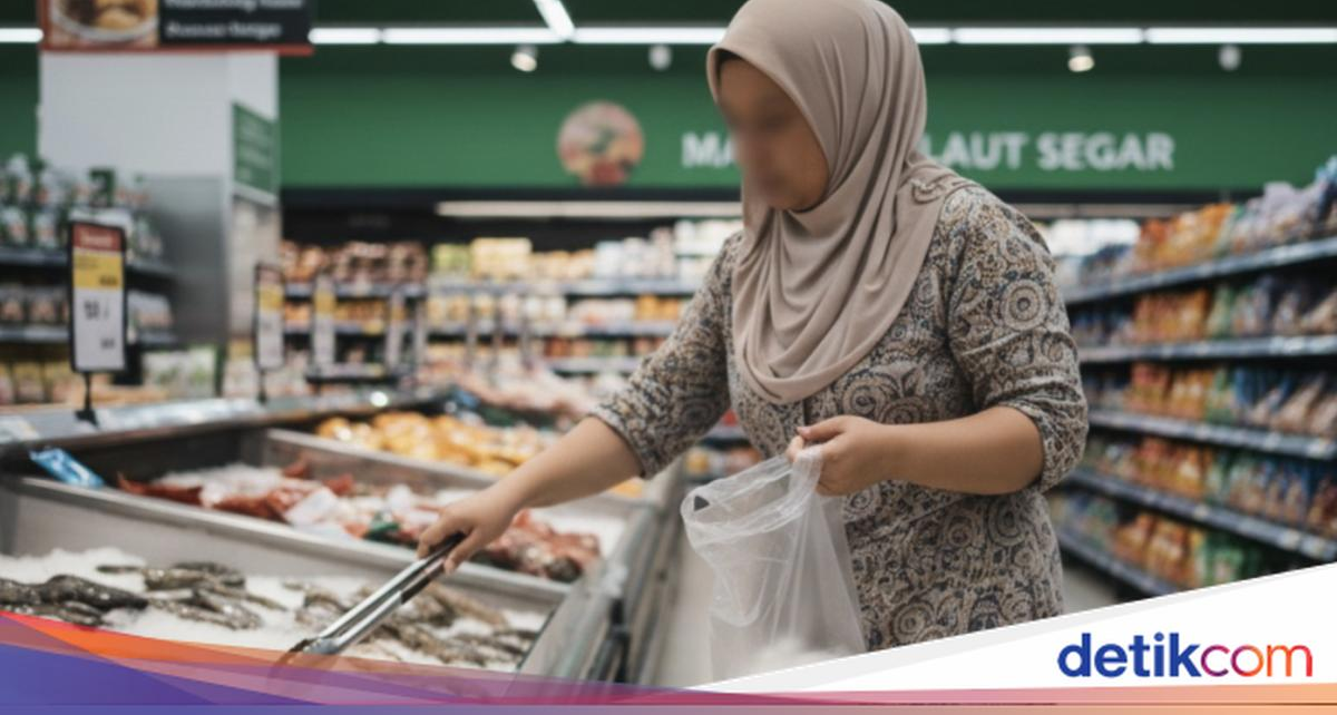Ogah Rugi, Wanita Ini Pakai Trik Licik Saat Beli Udang di Supermarket