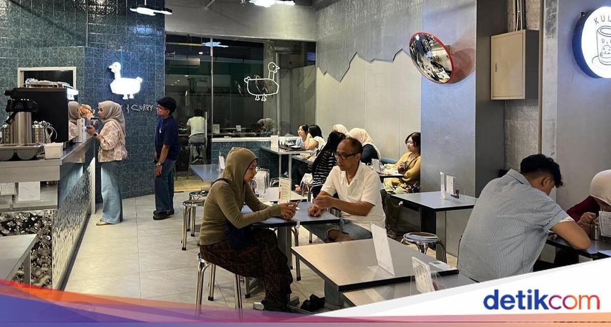 Nyam! Kari Jepang Lezat Topping Katsu dan Hamburg Ada di Blok M