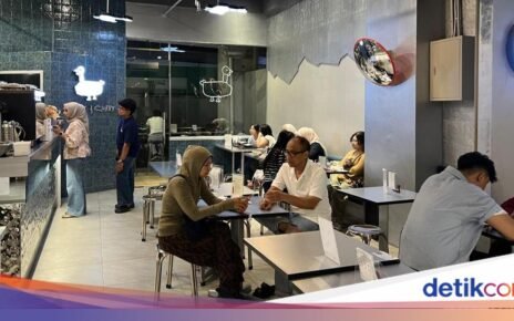 Nyam! Kari Jepang Lezat Topping Katsu dan Hamburg Ada di Blok M