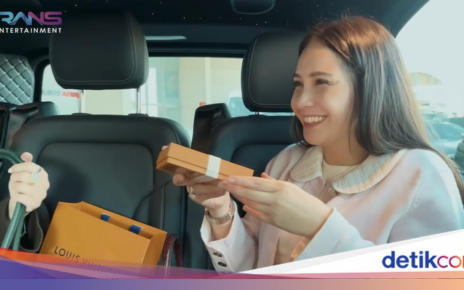 Sultan! Intip Harga Cokelat Louis Vuitton Nagita Slavina Waktu di Paris