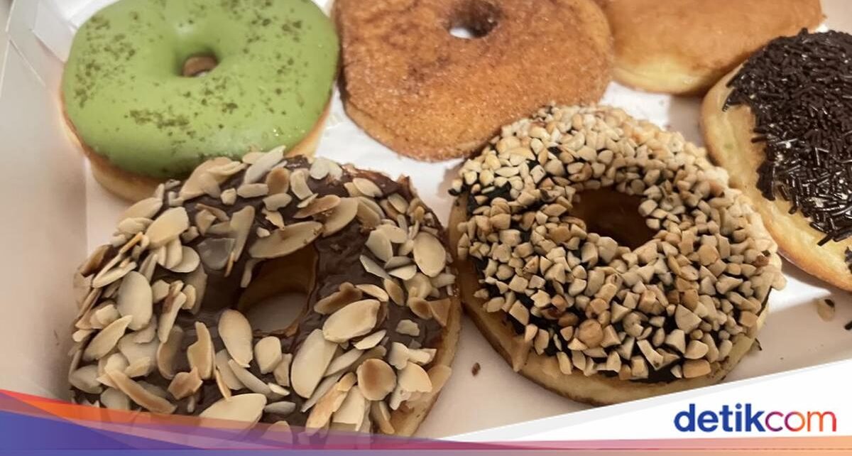 Laris 2.500 Buah Sehari, Begini Kenikmatan Donat Kentang Jadul di Kokas