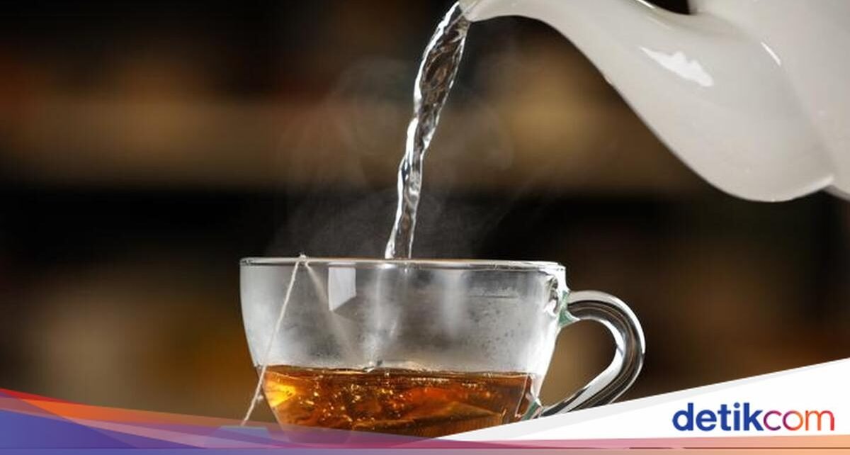 5 Etiket Minum Teh yang Wajib Kamu Tahu Biar Makin Elegan