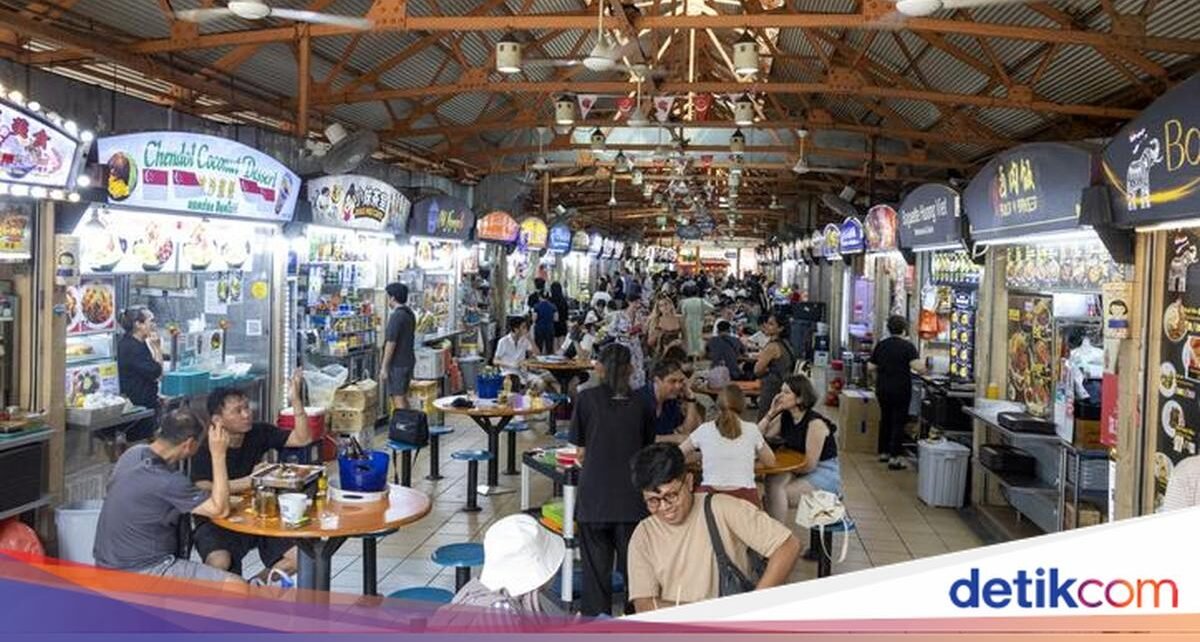 7 Etiket Makan di Food Court Agar Nyaman Tanpa Mengganggu Orang