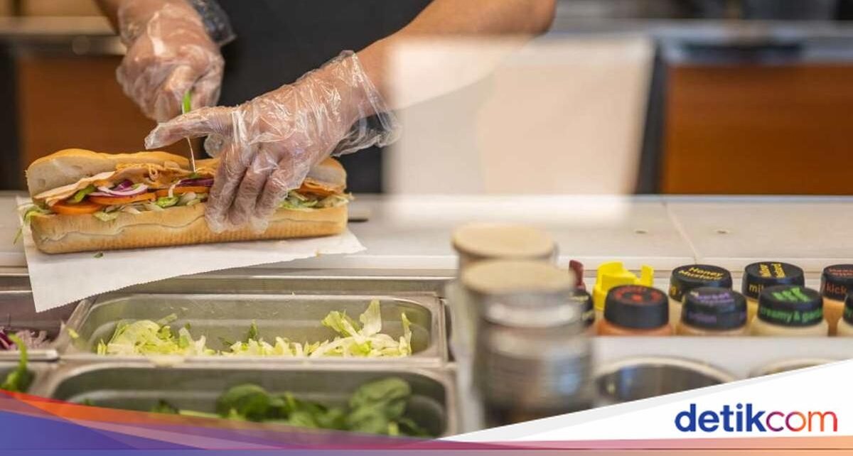 Pelanggan Protes Dikenakan Tip Otomatis saat Pesan Sandwich