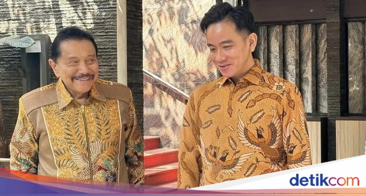 Gibran Rakabuming Ulang Tahun, Intip Momennya Jajan dan Blusukan ke Pasar