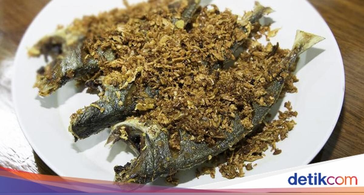 Resep Ikan Kembung Goreng Bumbu Bawang Putih yang Sedap
