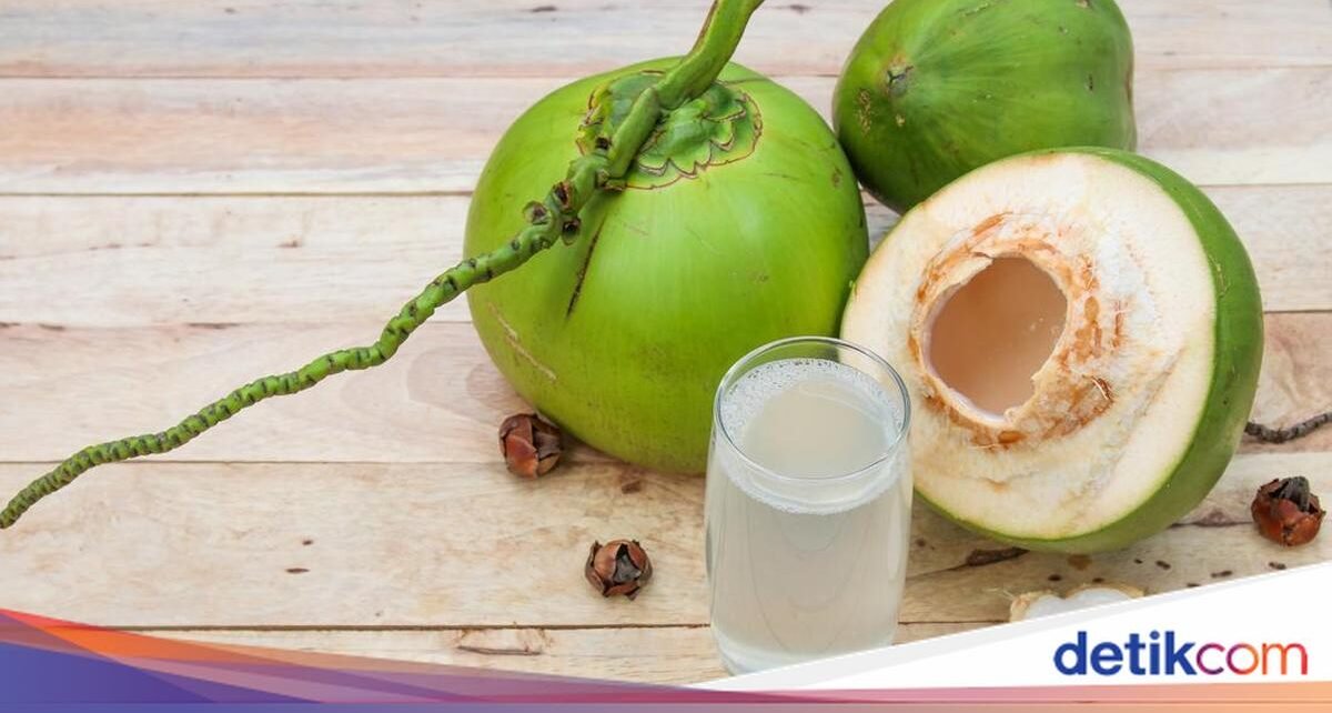 Air Kelapa Bisa Jadi Lebih Bermanfaat Kalau Diminum di 4 Waktu Ini