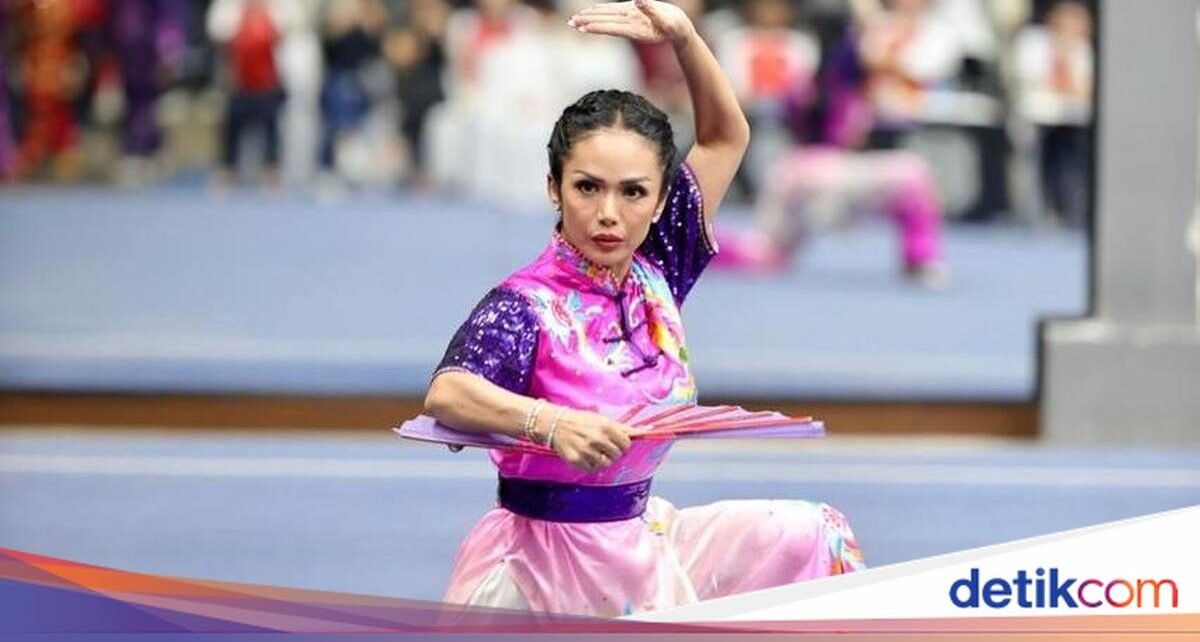 Serunya Kris Dayanti saat Belanja Pisang hingga Jajan Peyek