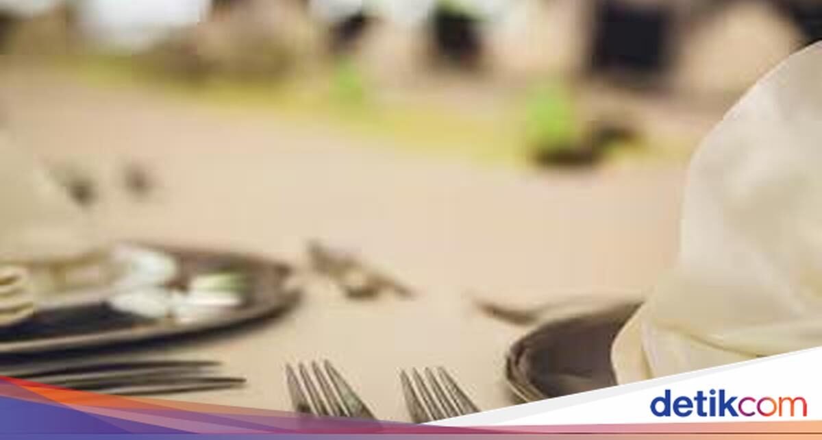 Gegara Temuan Daun Salam, Pelanggan Kecewa dengan Menu di Resto Ini