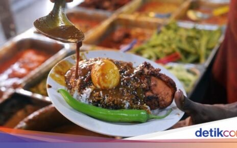 Makan Nasi Kandar, Wanita Ini Kaget Harus Bayar Hampir Rp 1 Juta!