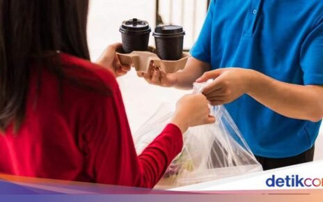 Pria Ini Tinggalkan Pekerjaan Gaji Rp 60 Juta Demi Jadi Pengantar Makanan