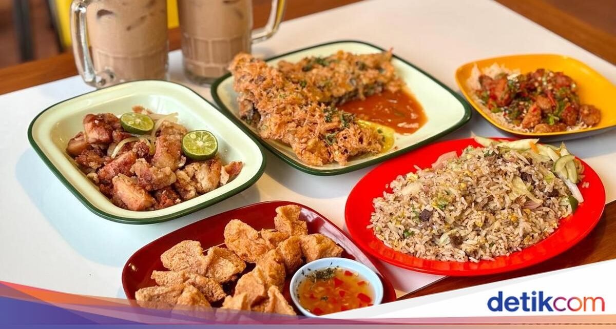 Cicip Fuyunghai Dua Saus hingga Bakso Goreng Hits dari Bandung