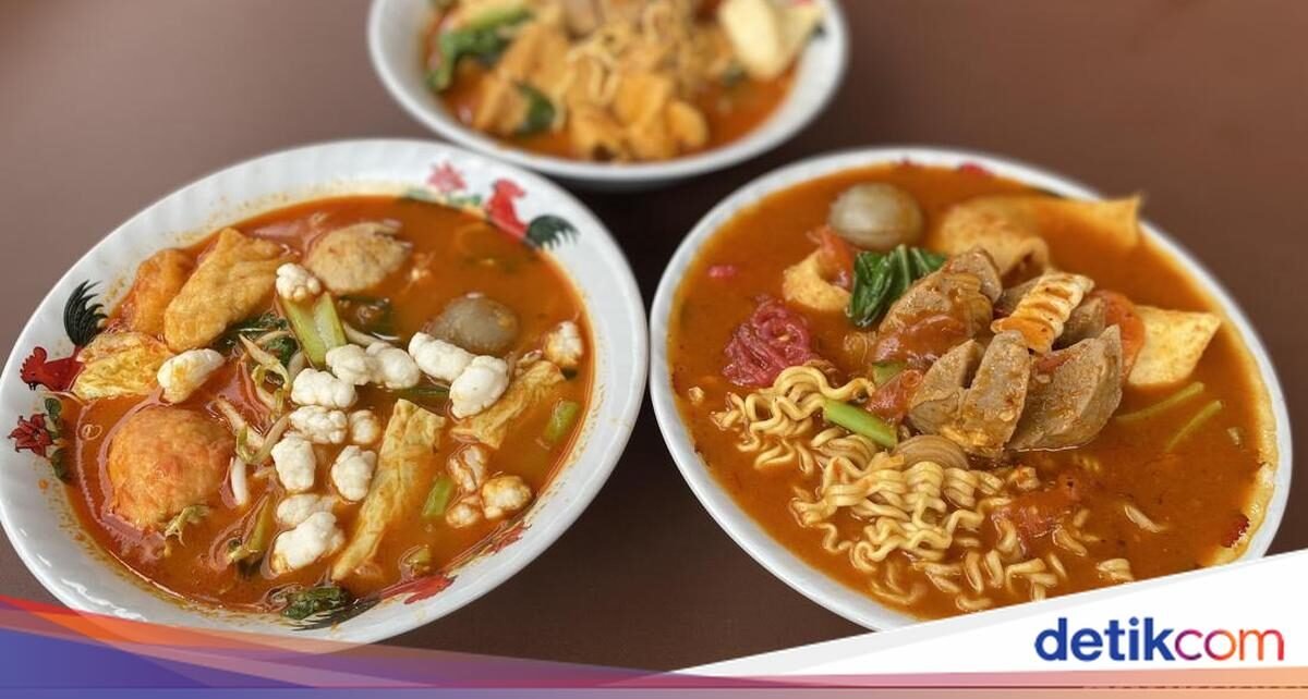 Seblak Mama Nugi Viral di Pamulang, Toppingnya Mulai dari Seribuan!