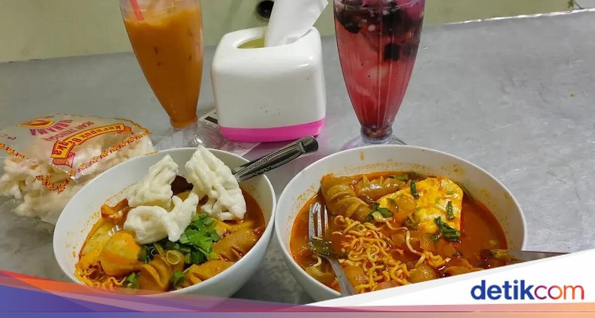 5 Seblak Kekinian di Jakarta, Toppingnya Melimpah dan Pedasnya Bikin Mewek!
